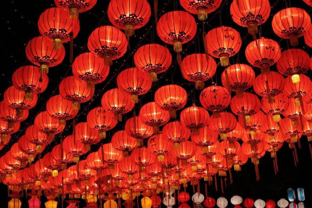 元宵节_谷爱凌说元宵节想吃黑芝麻汤圆_今天情人节_冬奥风元宵节灯笼