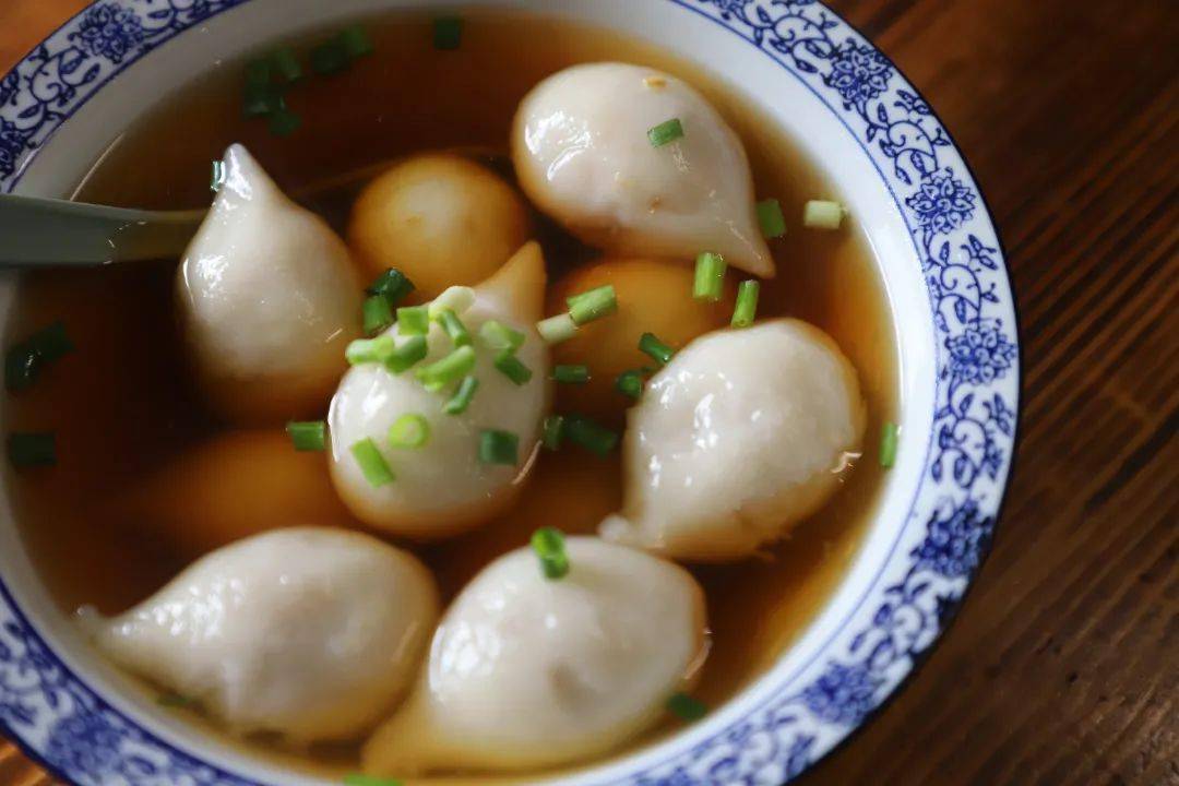 谷爱凌说元宵节想吃黑芝麻汤圆_冬奥风元宵节灯笼_今天元宵节