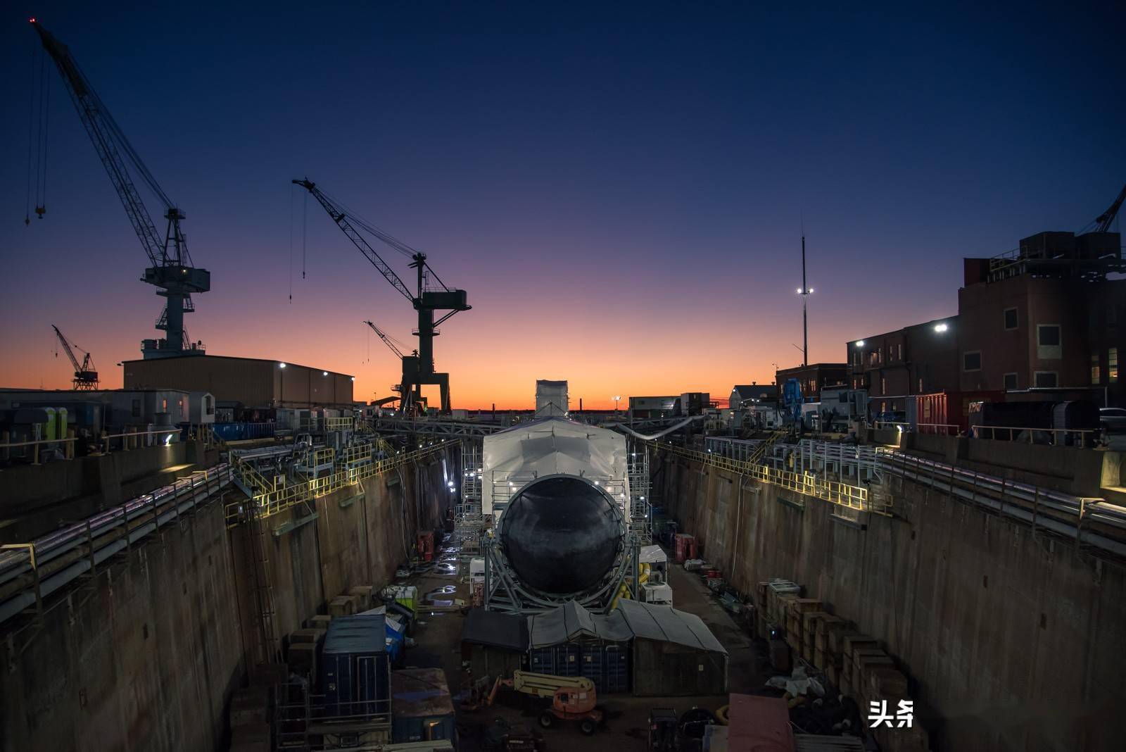 2021年12月完成维护的"博伊西"号(ssn-764) .
