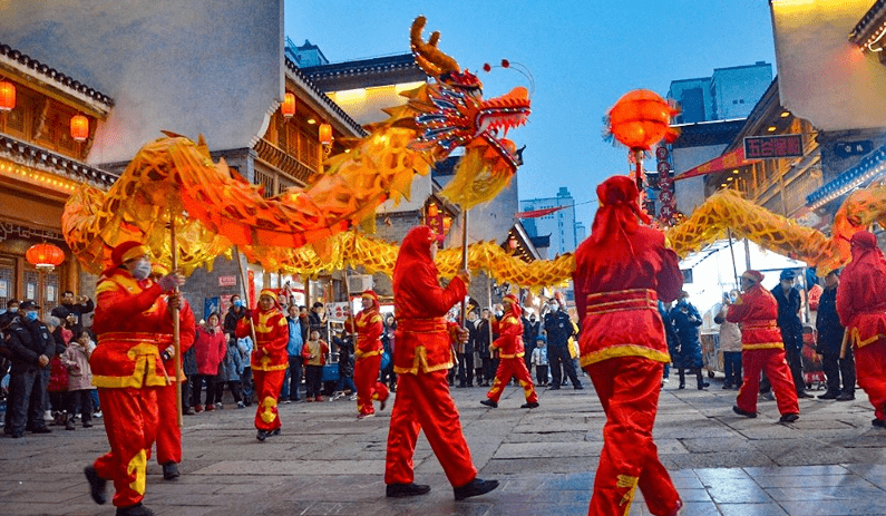 舞龙灯闹元宵,传统民俗年味浓!庐江岗湾老街元好热闹!