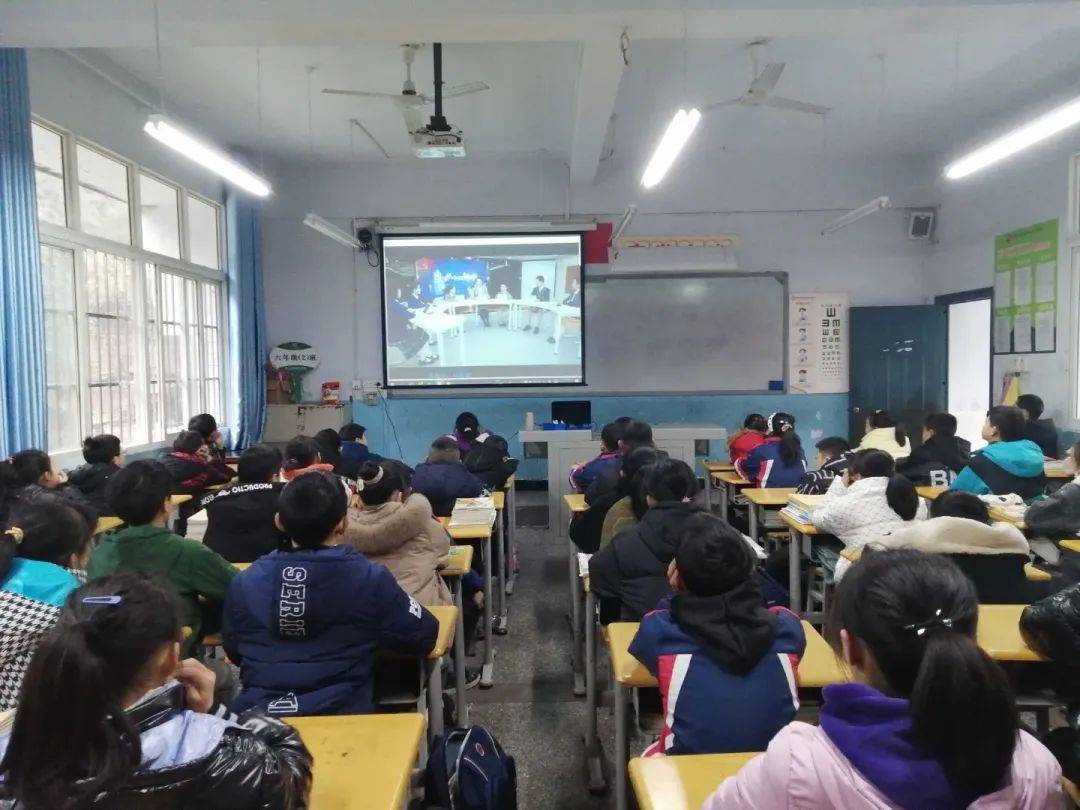 城西小学▲万涛小学▲菁华小学▲实验小学春风拂面暖阳四溢2022年