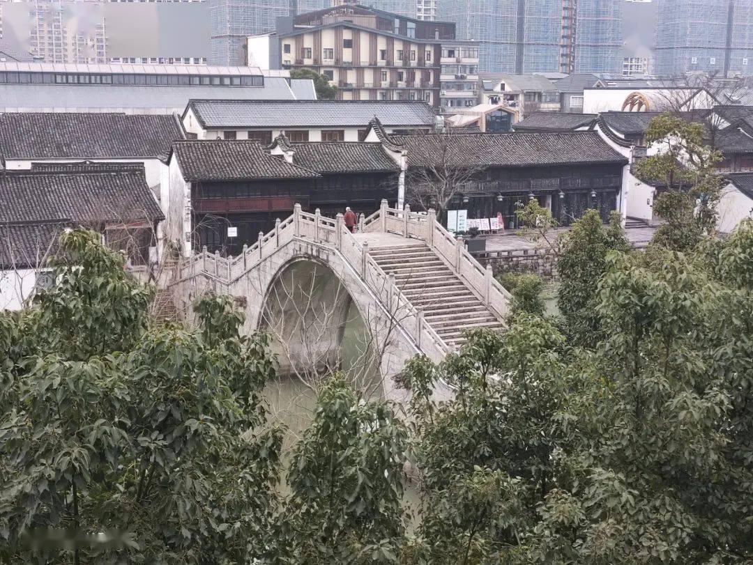 3299元的红米K50电竞版，又要焊死旗舰机的大门了？