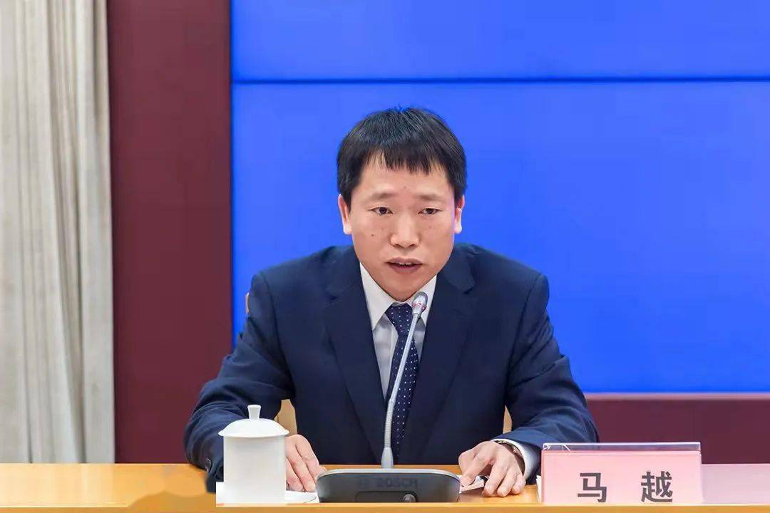 马越答:高质量就业是我市建设共同富裕现代化都市区的重要支撑.