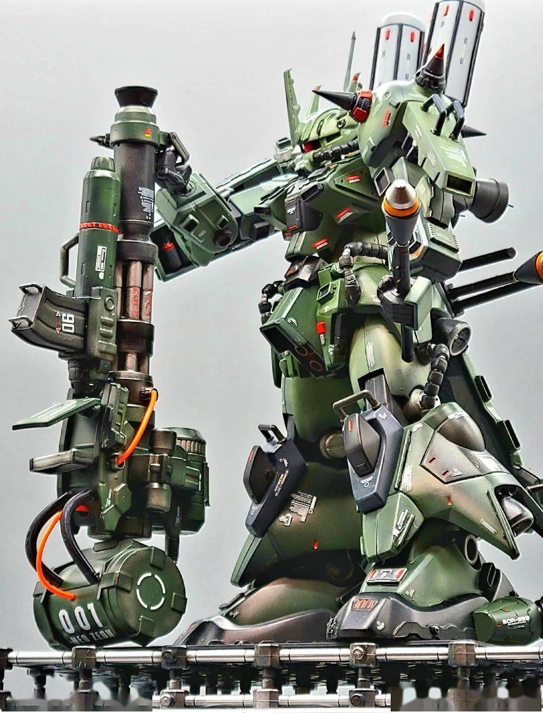 让它更重装hg扎古3改造涂装