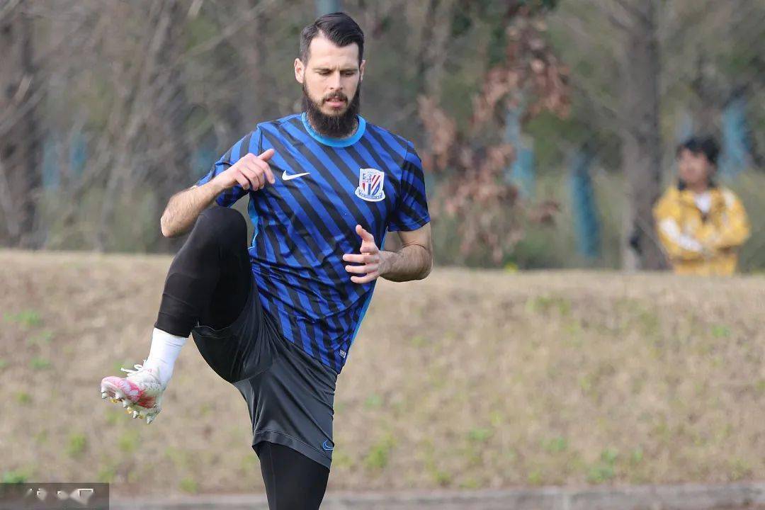 据了解,大阪樱花俱乐部之所以签回约尼奇,主要是因为