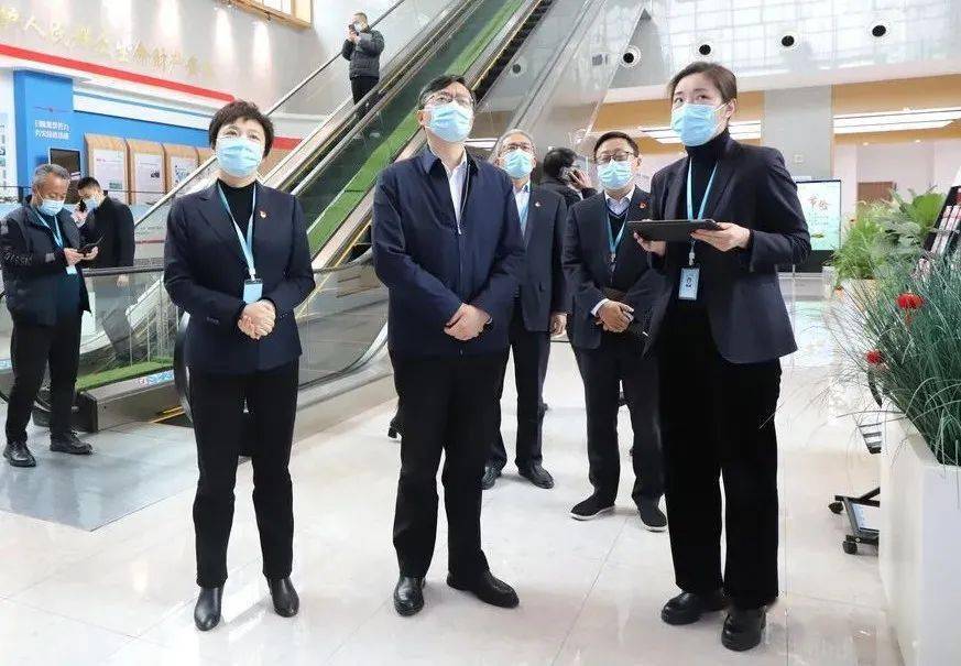 市领导沈一平调研市行政审批局