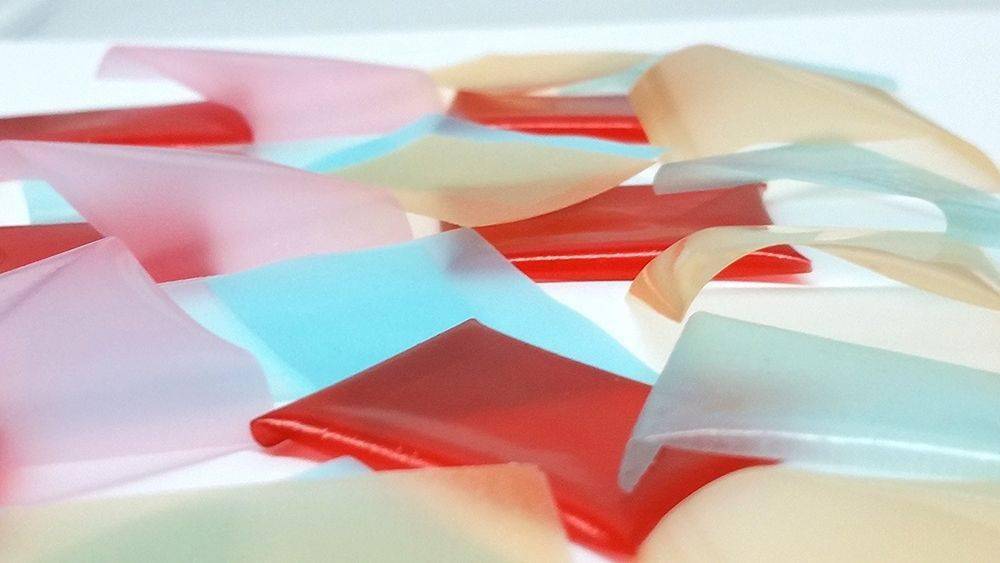 相比口服的片剂,缓释片,胶囊等口服剂型,口溶膜这种剂型可能很多朋友