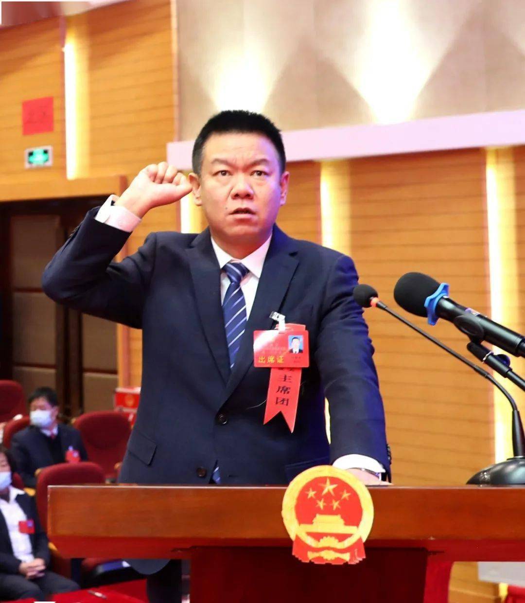 媒体聚焦牛朝旭当选为忻府区区长