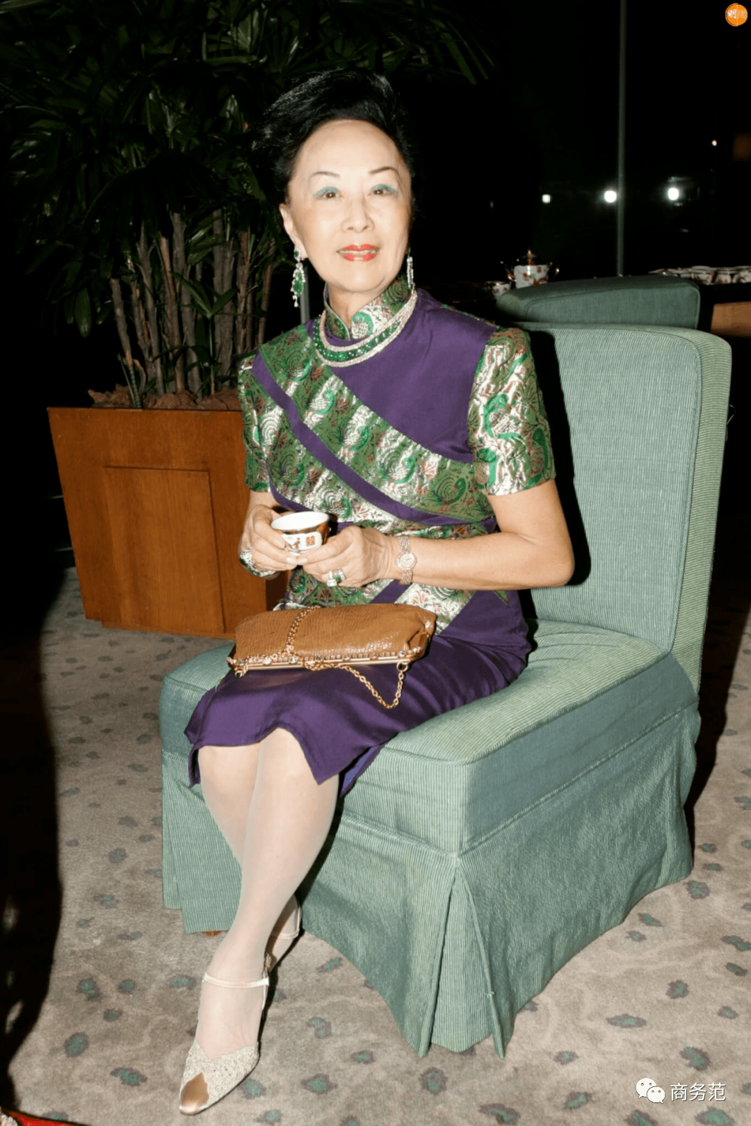 一名媛"去世,穿旗袍优雅一辈子,身家百亿却很低调…_夫人_陆雁群_名门