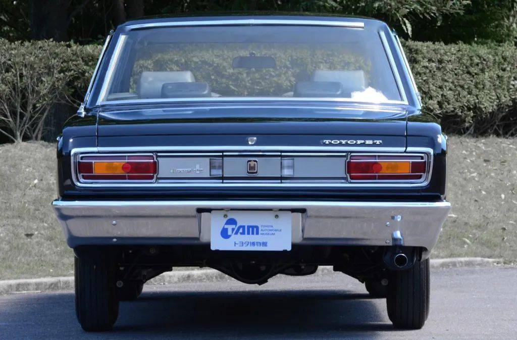 皇冠也有双门轿跑tlv三代皇冠coupe车型试玩