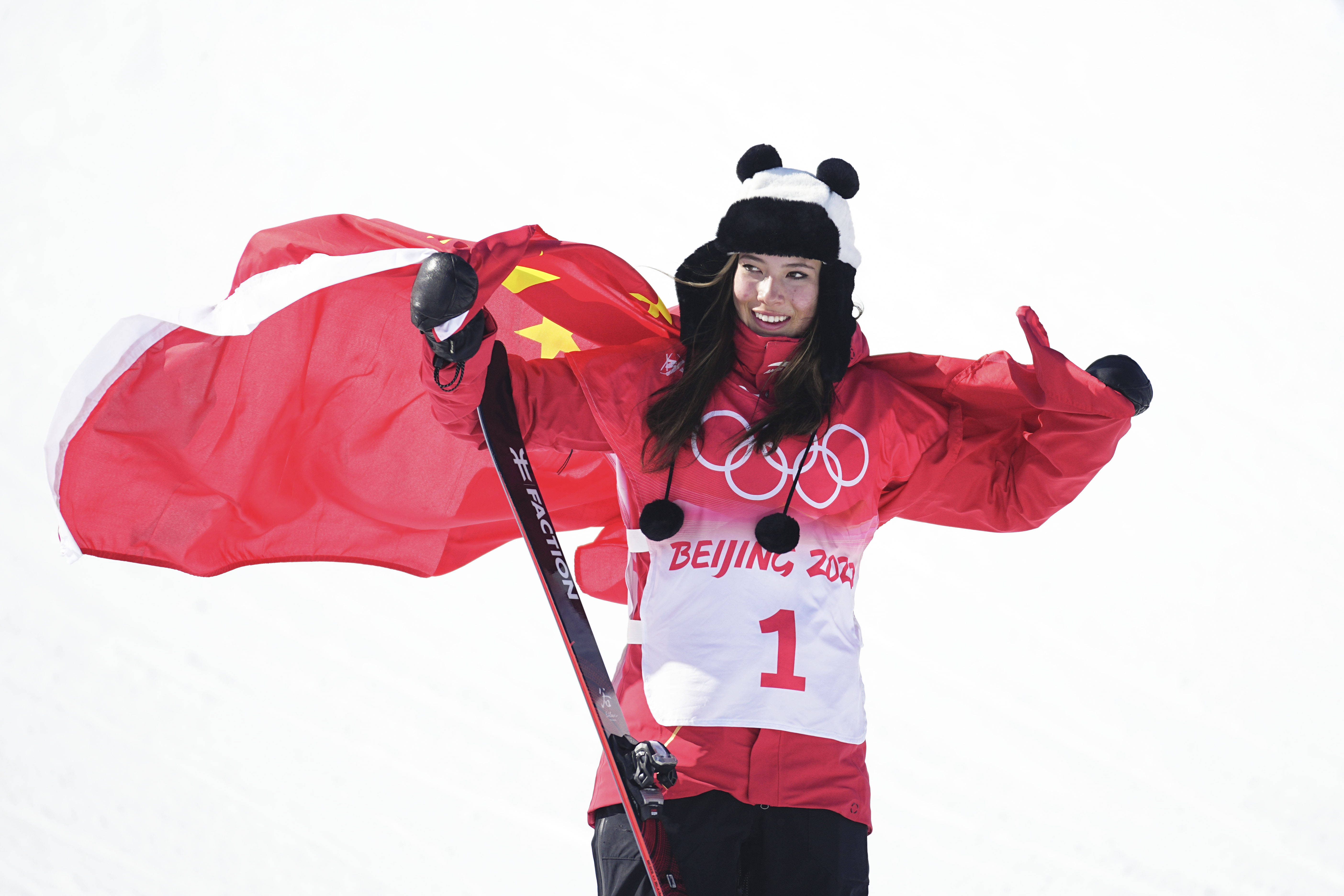 自由式滑雪——女子u型場地技巧決賽:谷愛凌奪冠_谷愛凌輕鬆晉級u型