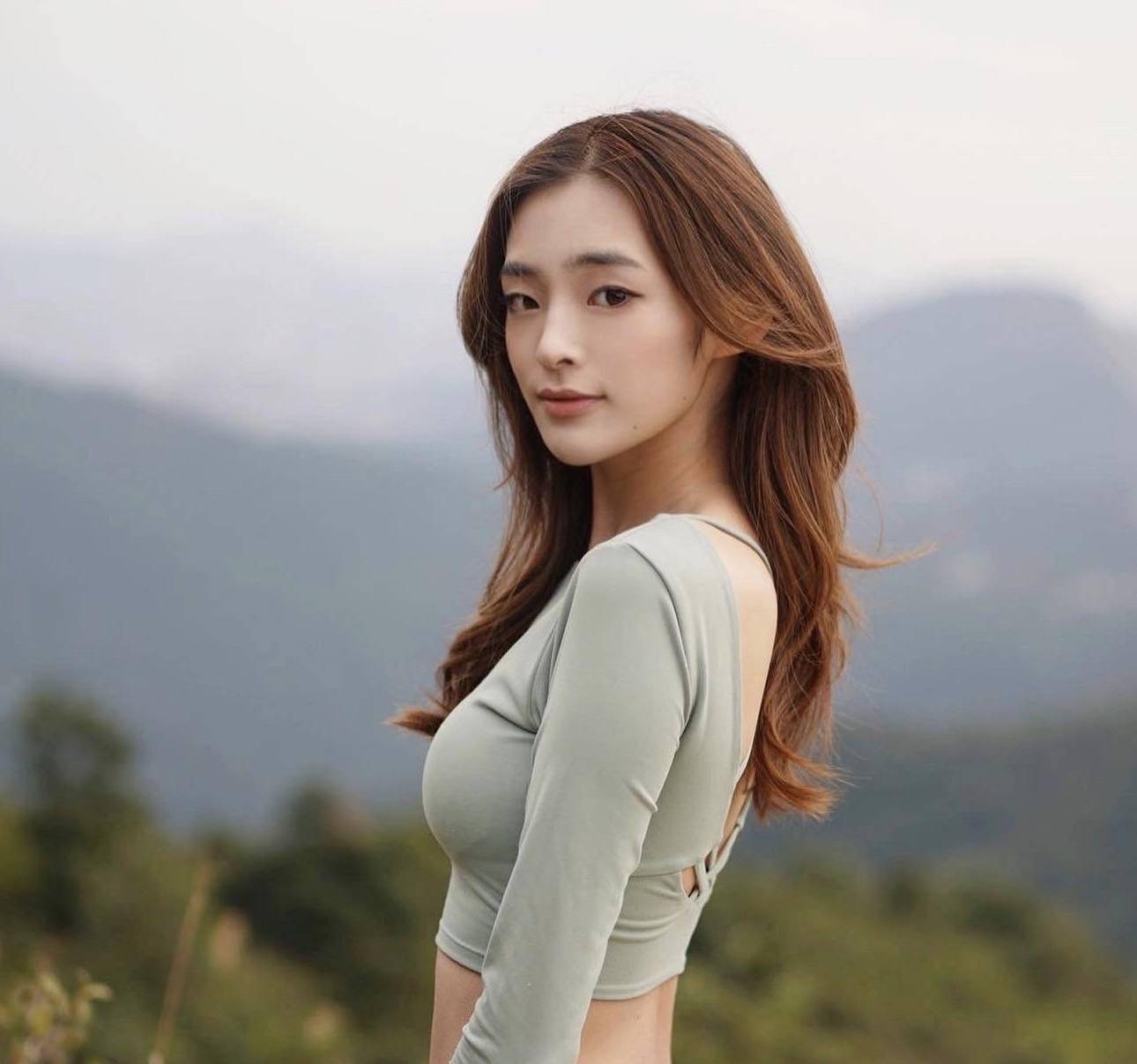 爆料港姐女友感情生活混乱,脚踏7只船_陈桢怡_周子扬_媒体