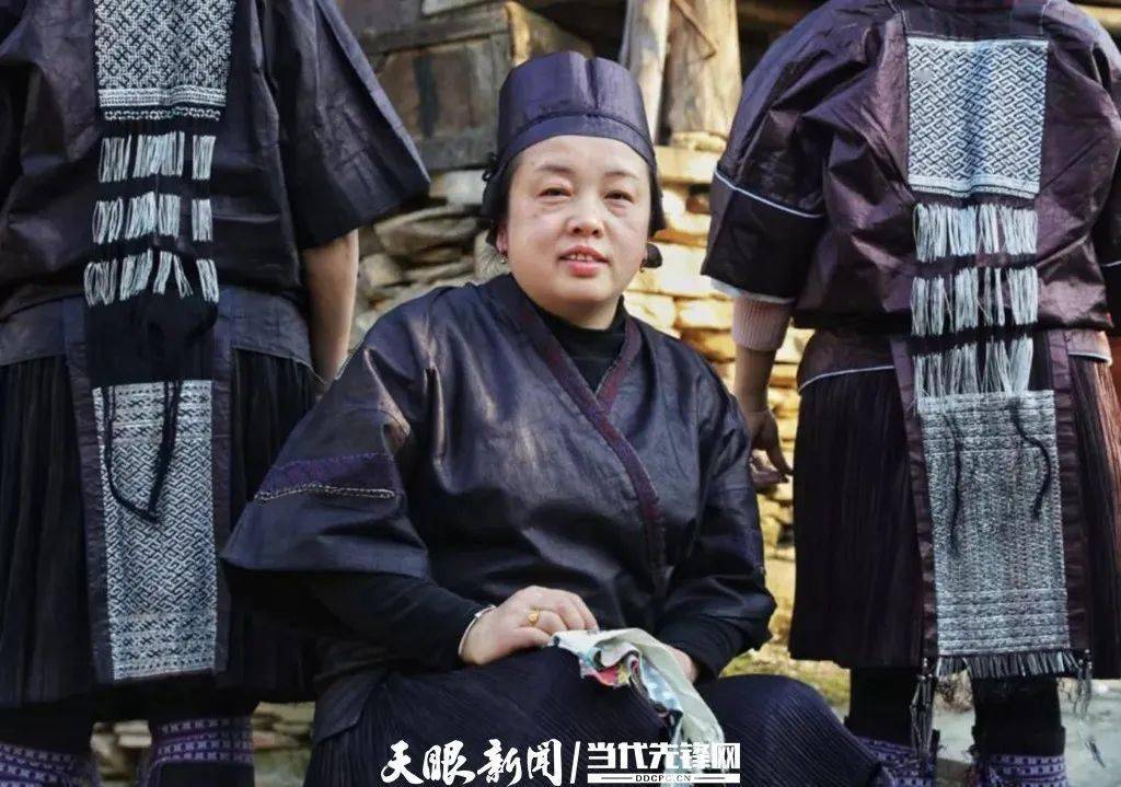 剑河锡绣人间巧艺夺天工燃锡绘制苗女梦