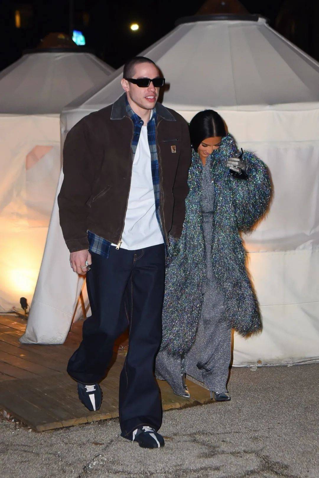 Gene@ 给朱莉的珍珠项链Look跪了,Baby和宋祖儿撞衫谁更美?!开开与新男友浪漫约会【海报街拍】