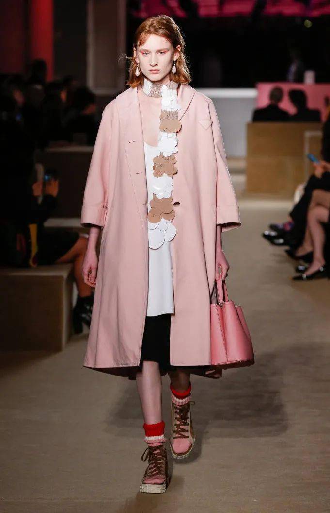 色彩粉色系也太撩人了，好看又减龄！