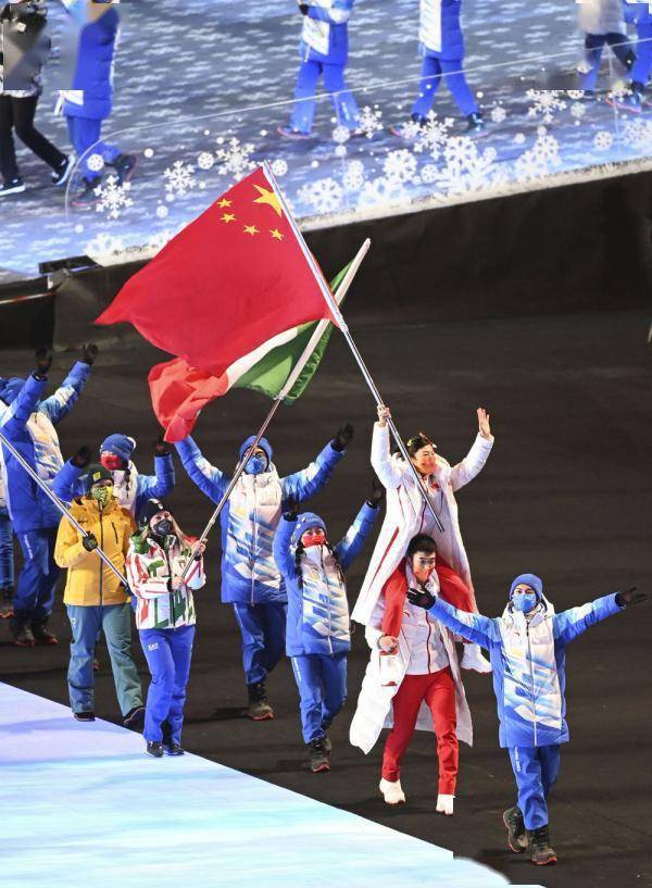 北京冬奥会丨代表团旗帜和运动员入场北京2022年冬奥会闭幕式