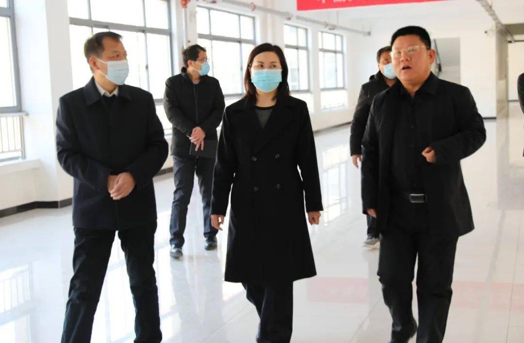副县长杨柠芗深入黄龙县中学检查指导春季开学工作