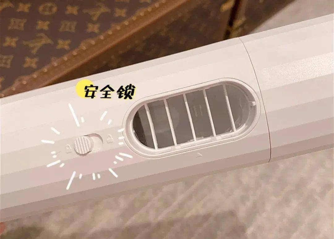 被子|拥有超高性价比的多功能烘干机，集颜值、便携、多功能、烘干快 于一身，还可以调节时间