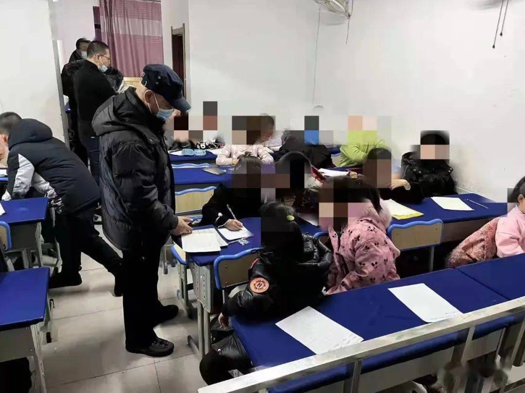 乌翠区重拳打击"黑班黑校"_培训_李某某_行为