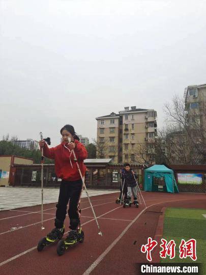 中小学校|浙江中小学校燃起“冰雪热” 上滑雪滑冰课全靠拼手速