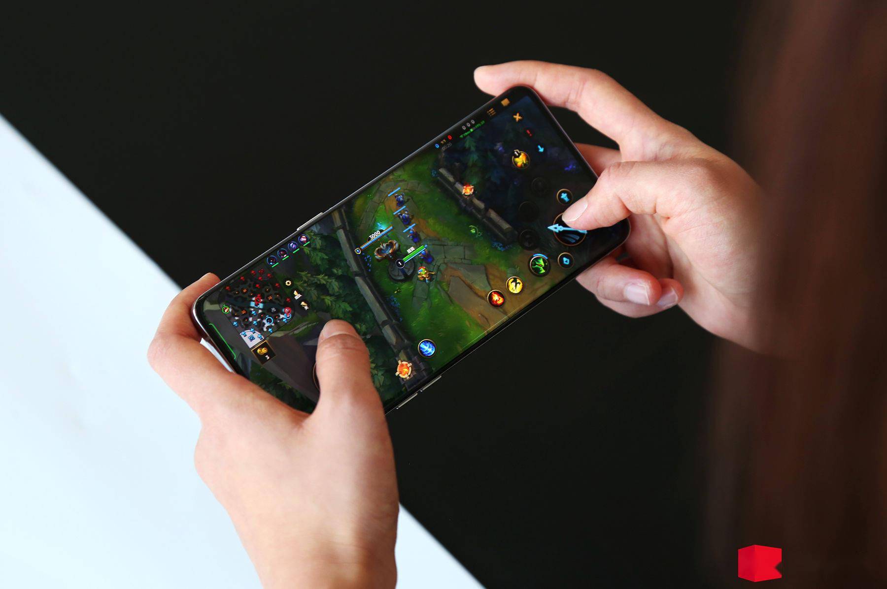 评测|OPPO Find X5 Pro 评测：首发马里亚纳 X 自研芯片，安卓也有了看齐 iPhone 的视频能力
