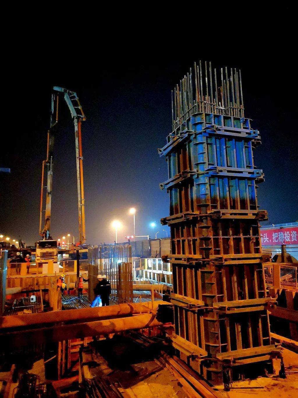 施工现场抓督导 奋力冲刺开门红 武汉地铁集团董事长张军一行调度工程