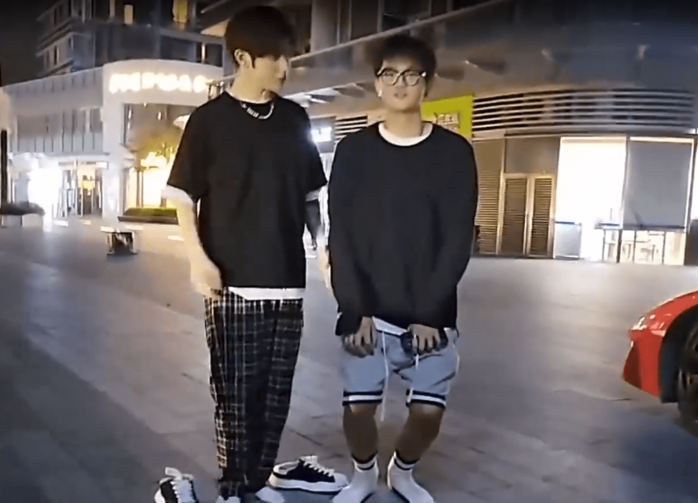 童锦程翻车了自爆身高185结果遇190帅哥站在一起差距太明显