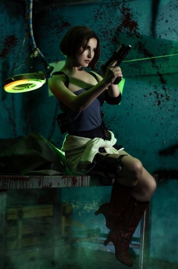 俄罗斯正妹cos生化3吉尔高挑身材还原撩人性感