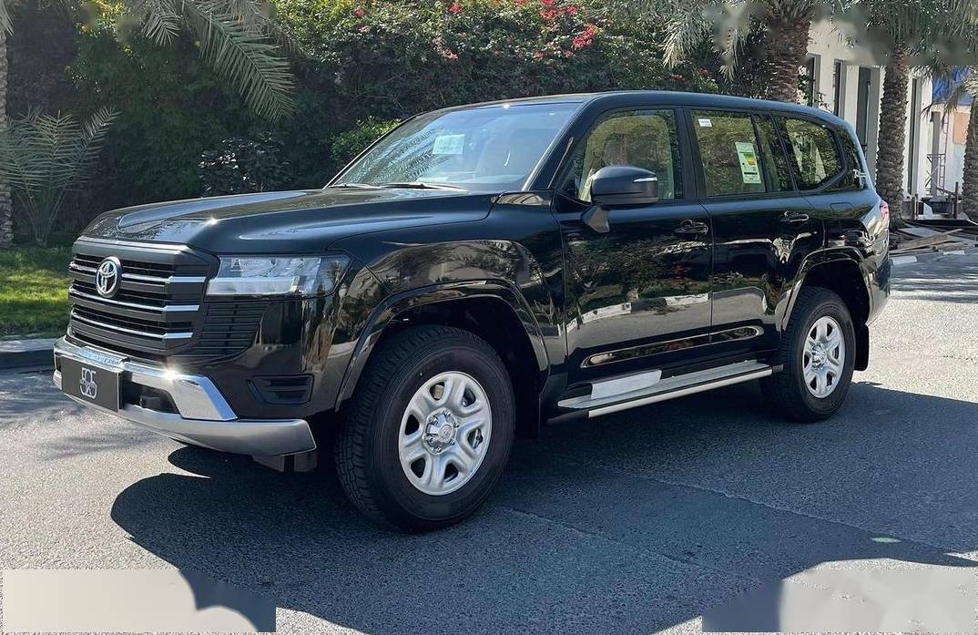 丐版陆巡lc街头实拍造型更简洁越野范十足33t柴油动力