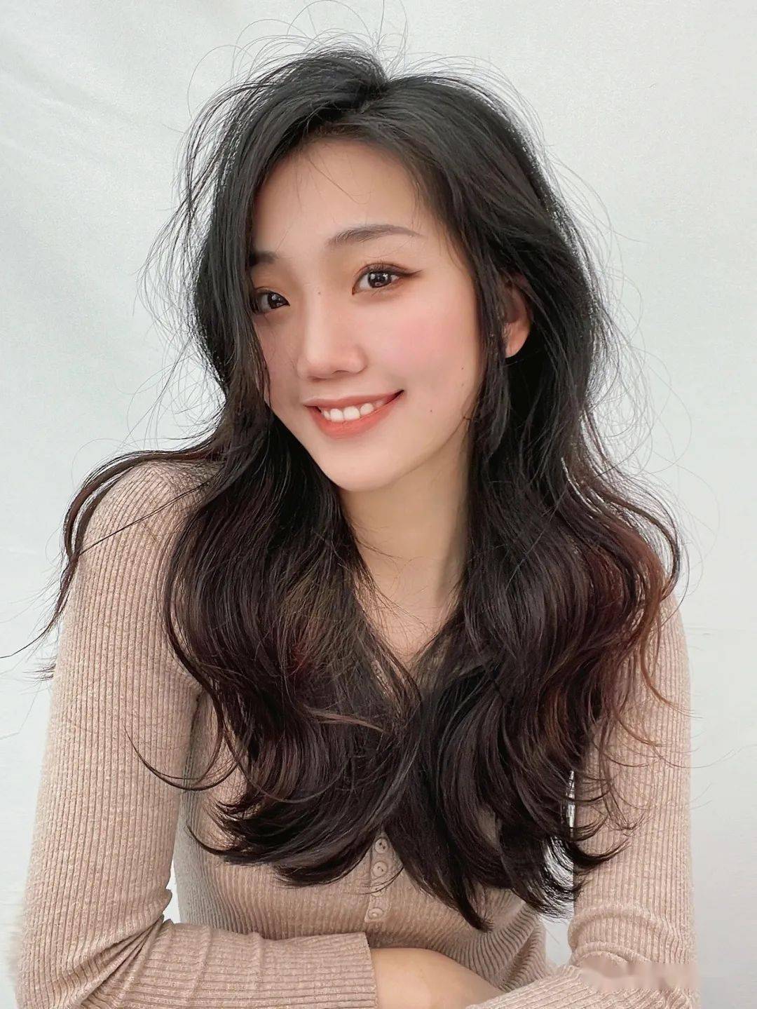 "渣女大卷烫"好看又不老气,超好打理_发型_卷发_中国