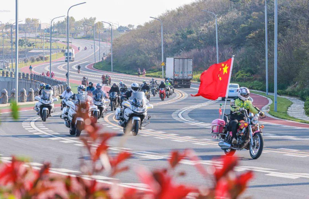 彩虹路|驾行千里山海自驾公路，日观林与海，夜摘星与辰