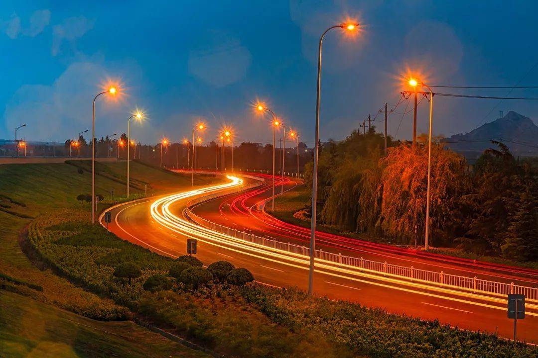 彩虹路|驾行千里山海自驾公路，日观林与海，夜摘星与辰