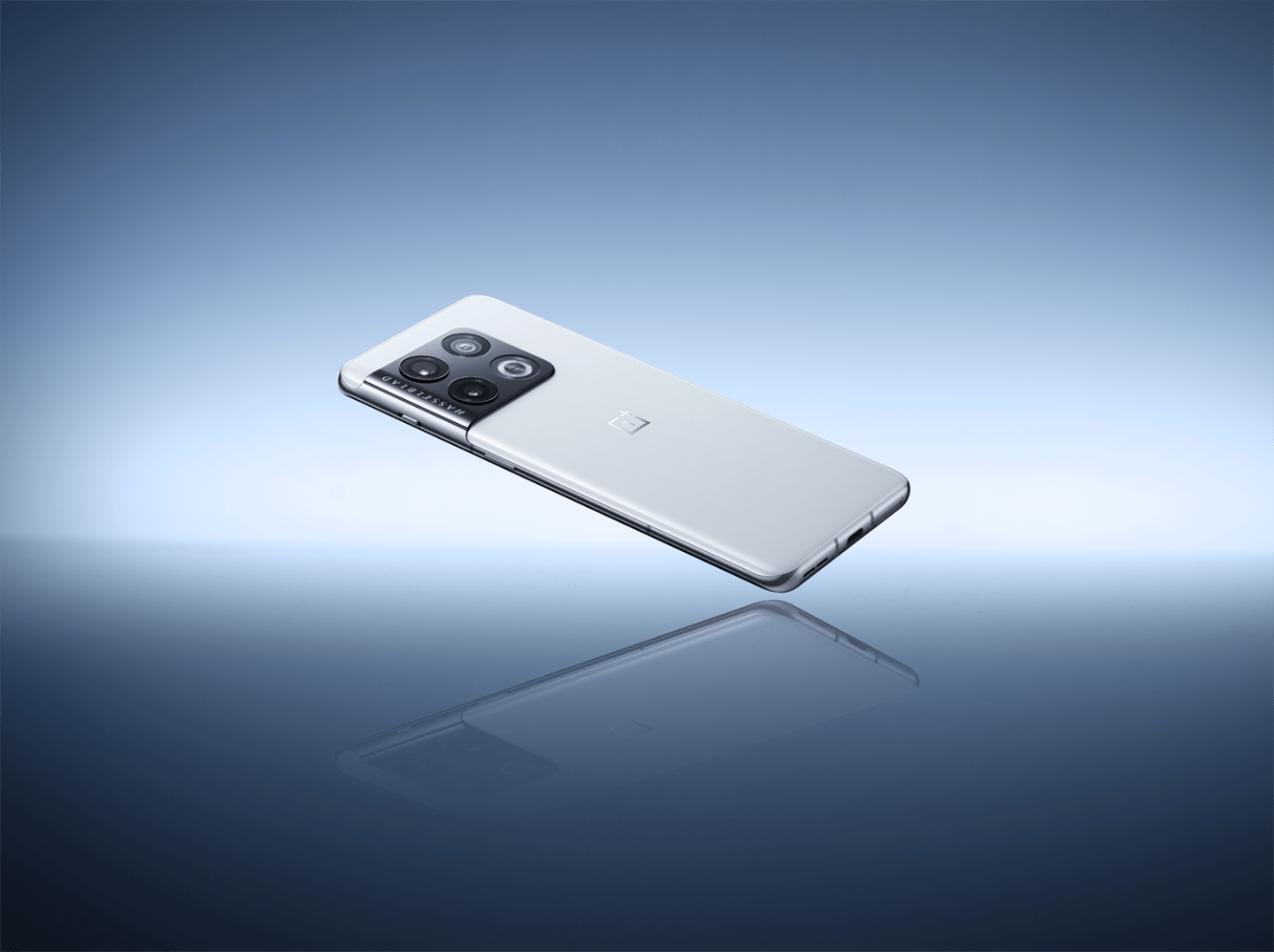 消息称一加直屏新机采用4500mAh+150W快充方案，搭载天玑新平台