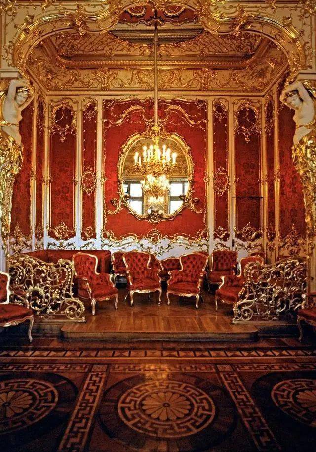 俄罗斯家具:战斗民族的古典奢华与现代浪漫_风格_装饰品_色彩