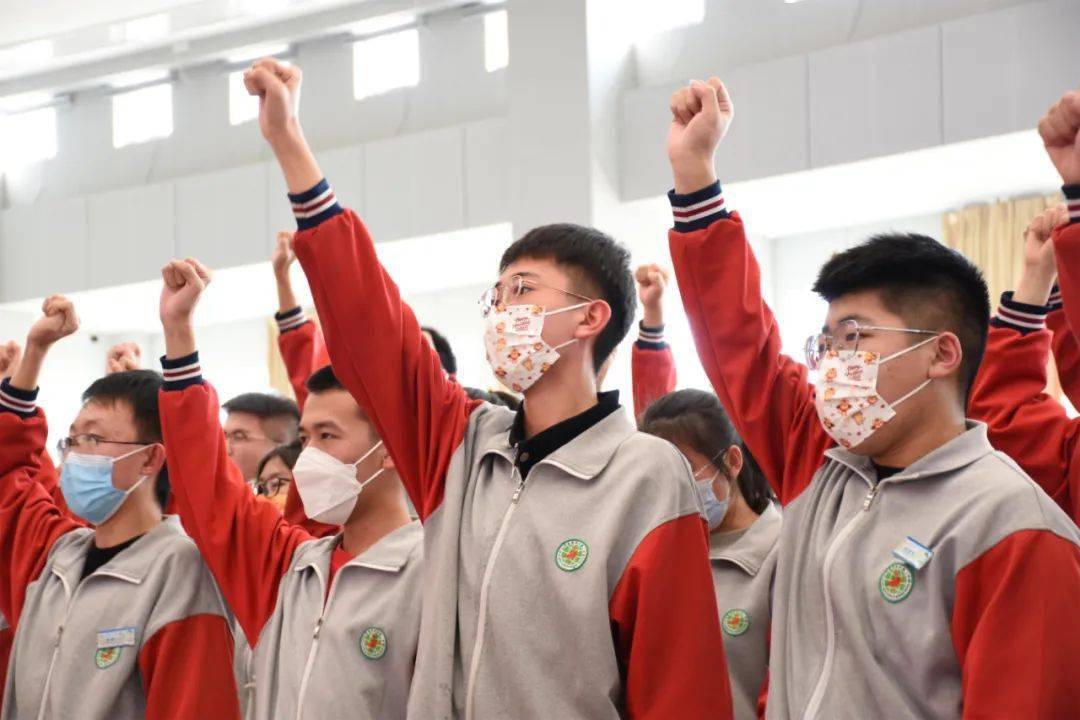 百日誓师扬斗志坚毅奋进新征程记莱西二中2019级高考百日冲刺誓师大会