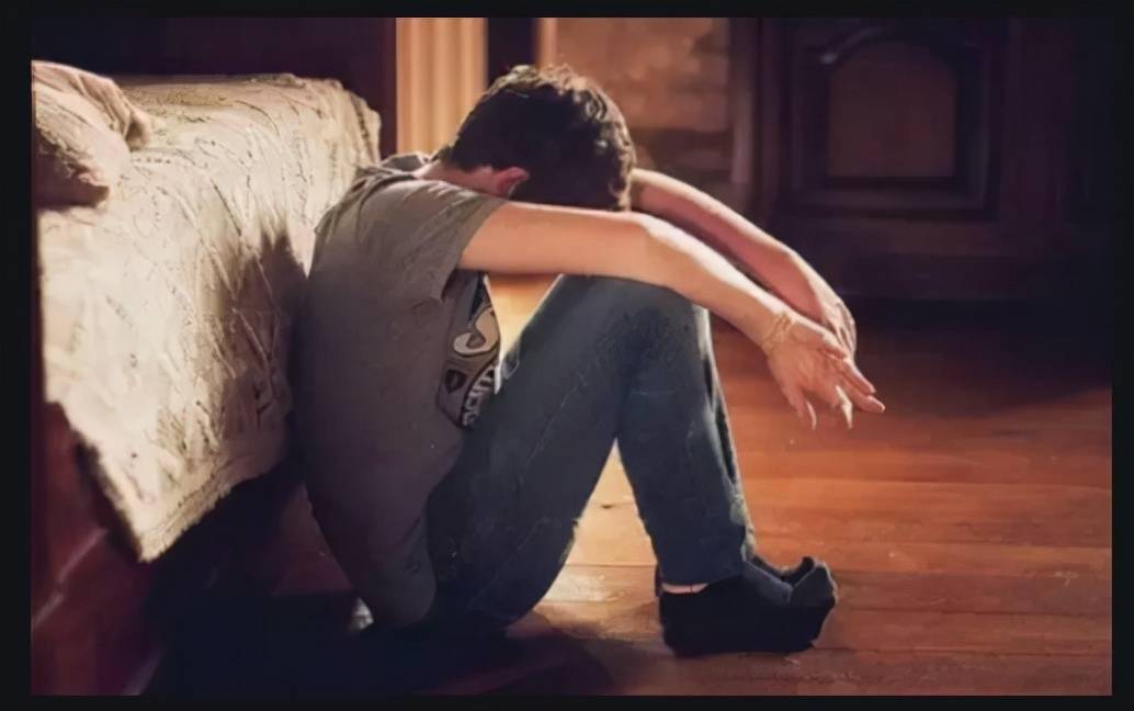 遇到事情就逃避,不运动不学习还自卑,到晚上还为情伤感到怀疑人生,那