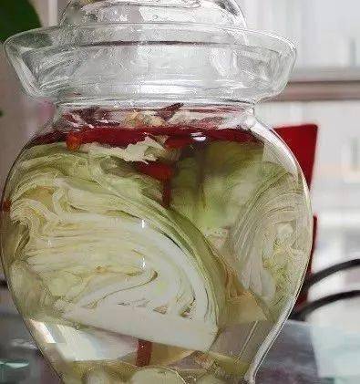 蔬果促销茴子白包菜的多种腌制方法
