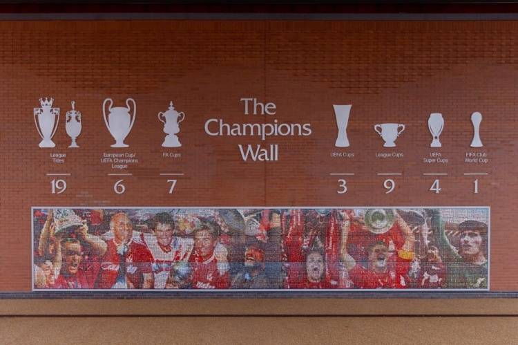 利物浦|“8下9上”，利物浦更新冠军荣誉墙，联赛杯已是9冠