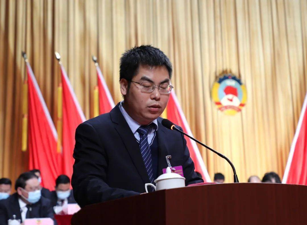 县两会】政协龙州县第十一届委员会第二次会议开幕_发展_工作_冯波