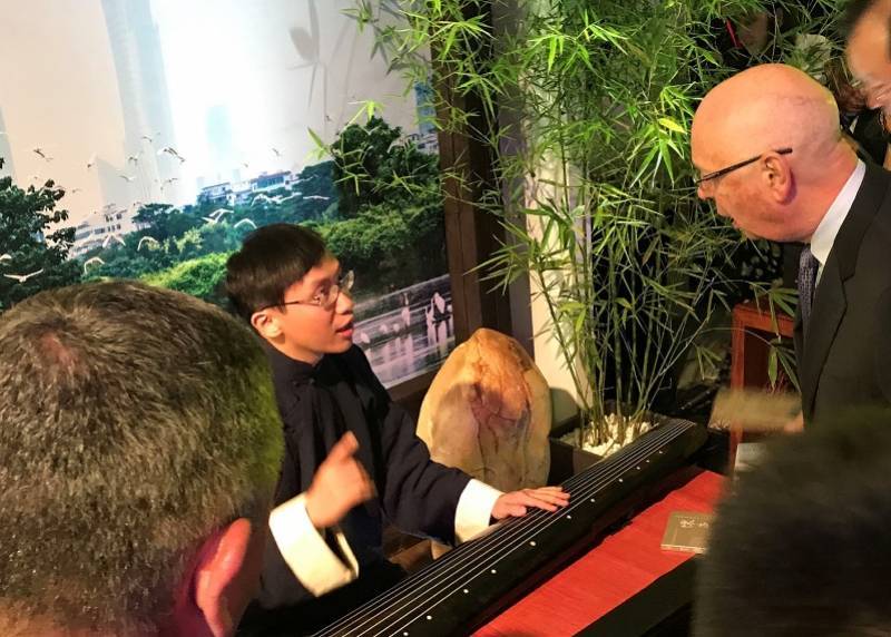 传统|阳春白雪不再难觅知音，80后非遗新生代让古琴“触网破圈”