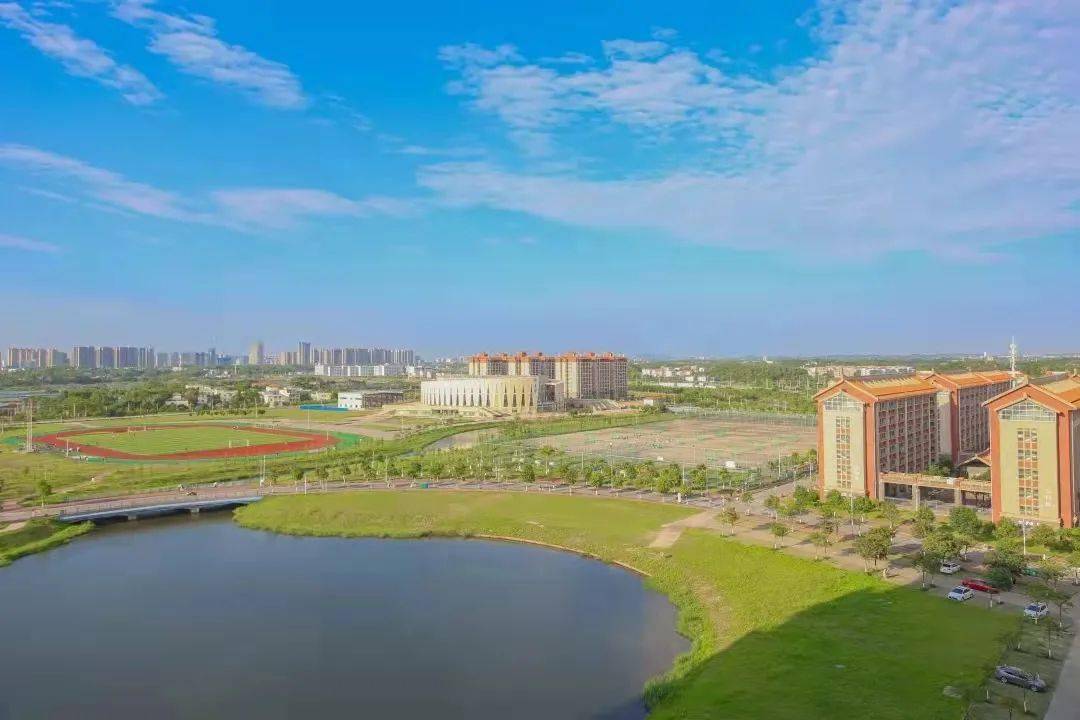 北部湾大学景区图片