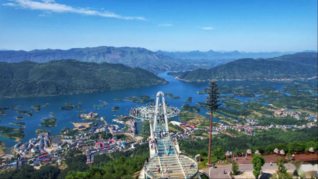 山水朗潤人間醉美三月天仙島湖景區門票半價(二消項目除外)所有女性