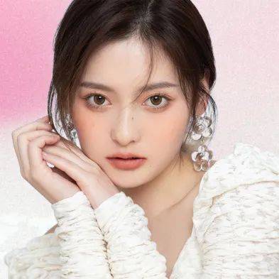 眼睛不懂就问，凹人设真的很难吗？