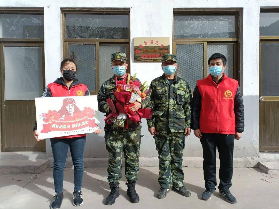 "鲜花献雷锋"公益活动暨学雷锋志愿服务活动_赞皇县_仪式_模范