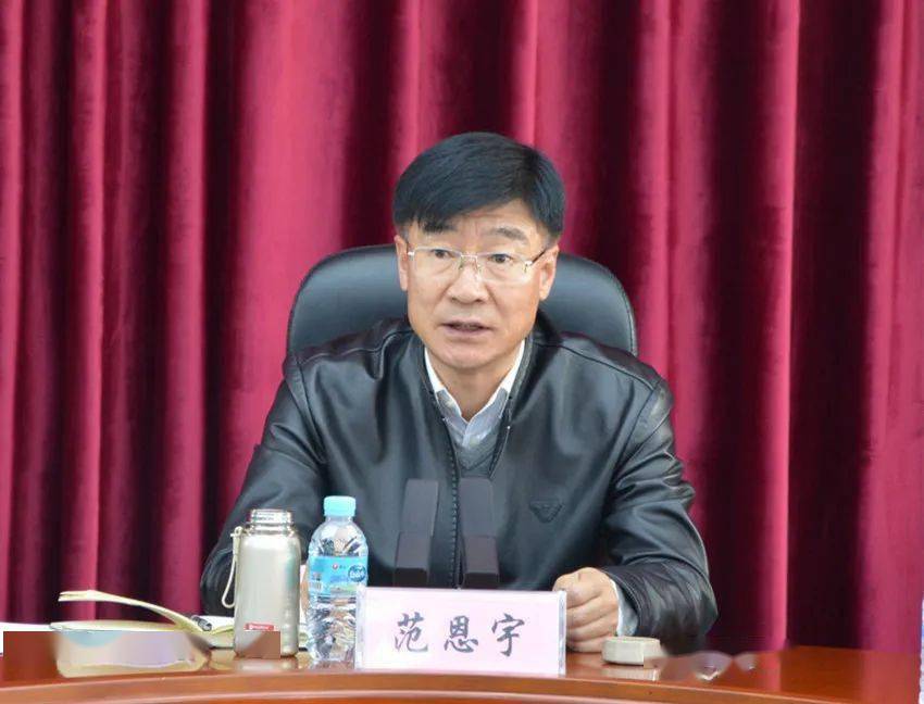 会上,和龙市委常委,市政府副市长金兴洙传达了省,州疫情防控领导小组