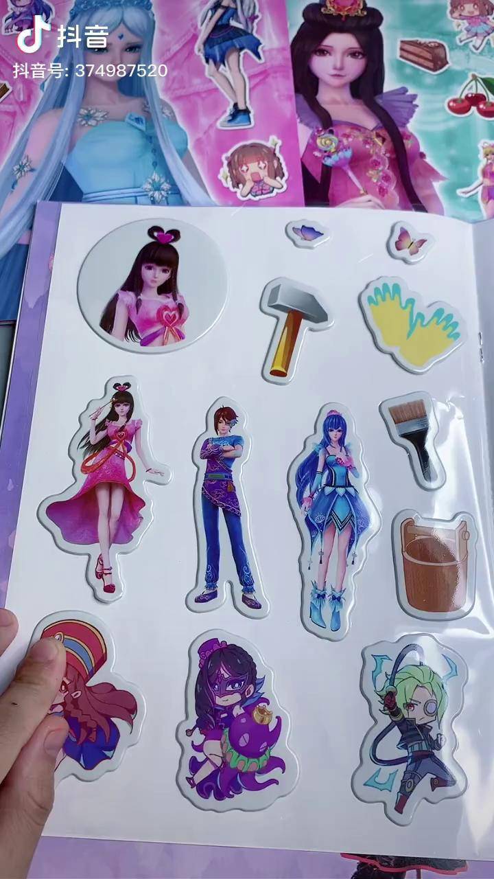 可以反复粘贴的叶罗丽泡泡贴纸书小朋友开心得睡不着抖in宝贝计划金秋