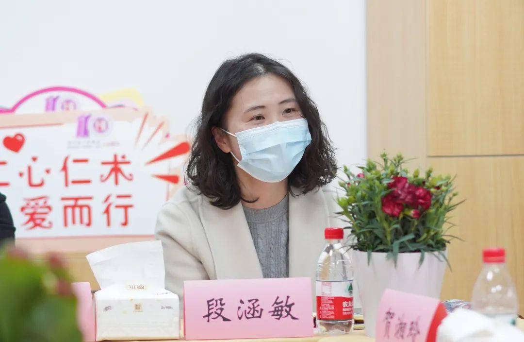 段涵敏(《湖南日报》教科卫频道副总监)说:从患者的述说及医护人员的