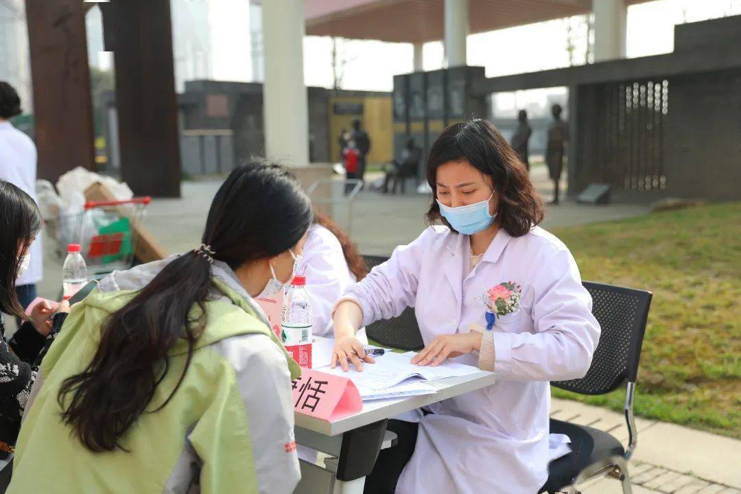 在原有的生殖醫學科,生殖內分泌科,生殖男科和醫學遺傳科基礎上,加入