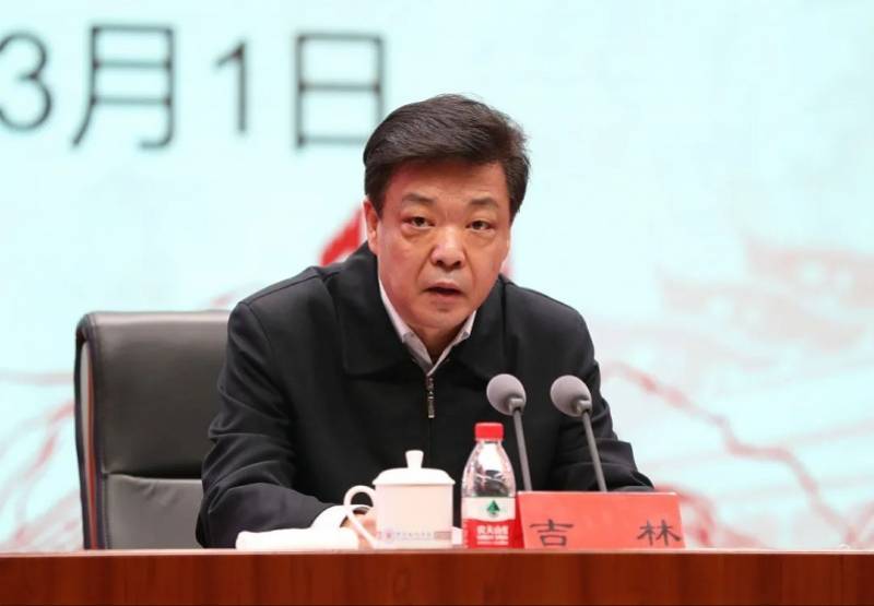 学院党组书记,第一副院长吉林为学员们授课.