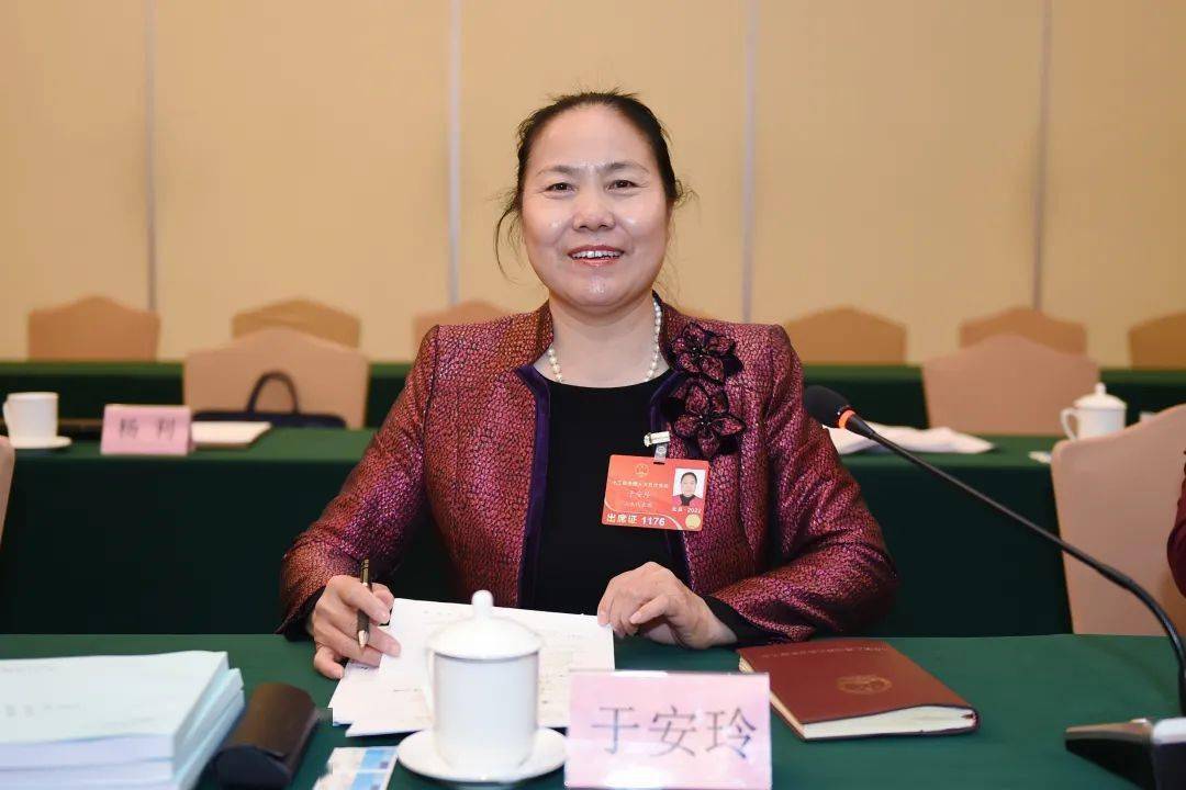 全国人大代表全国政协委员热议最高人民法院工作报告讲